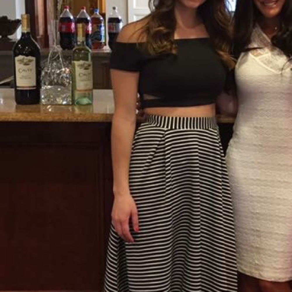 Crop top - Picture 2 of 4